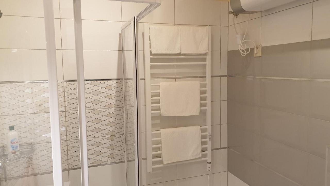 Buzavirag Apartmanhaz Balatonakali Exterior foto