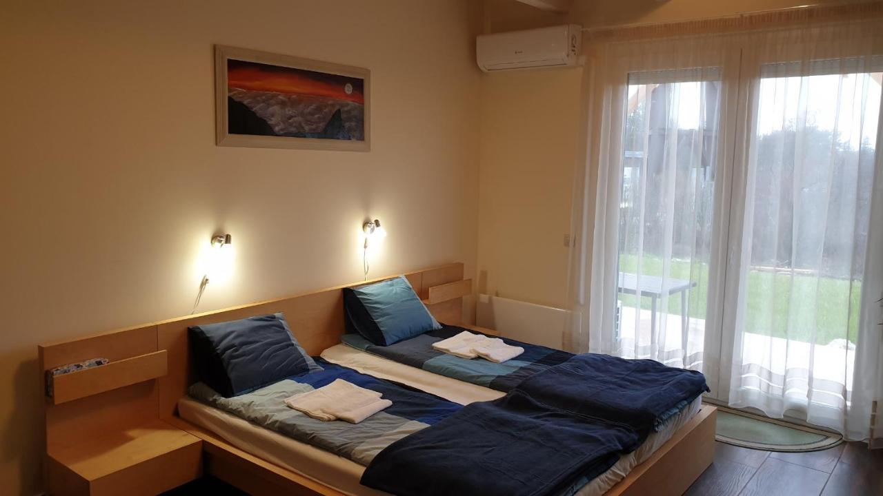 Buzavirag Apartmanhaz Balatonakali Exterior foto